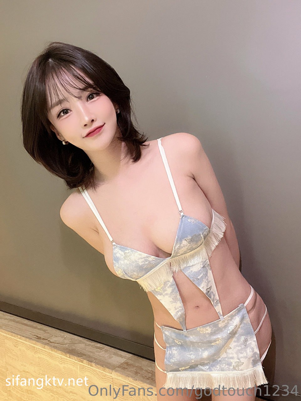 粉色
